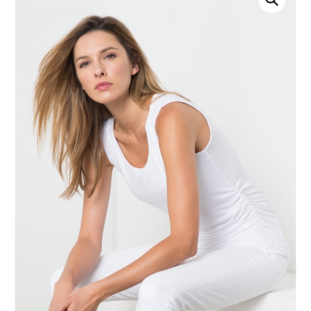 KINROSS WHITE RUCHED TEE